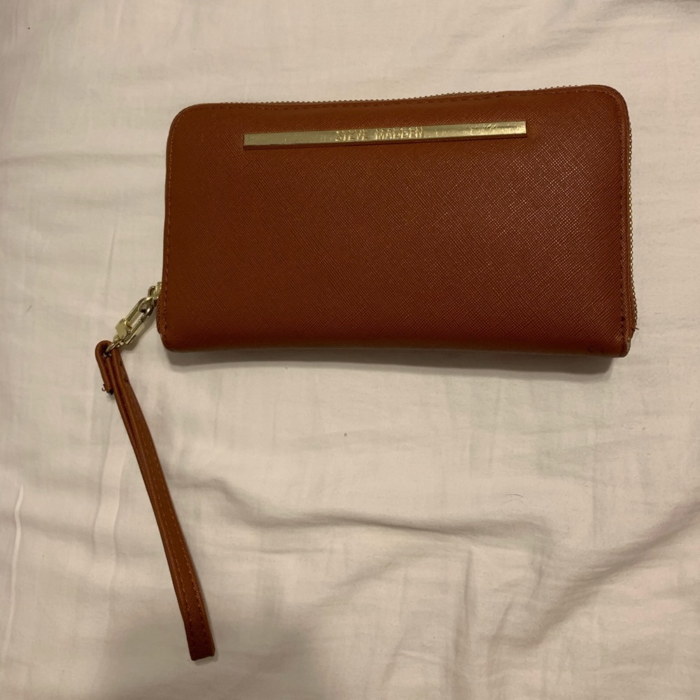 Steve Madden Wrist Wallet